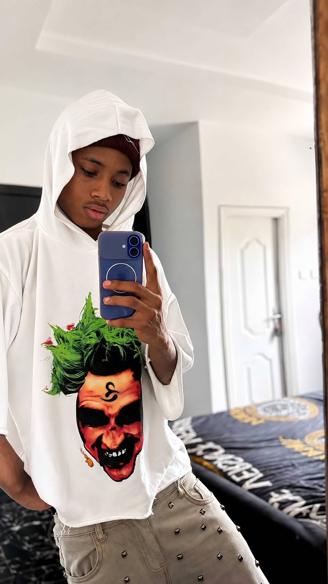 Gtbiee's tweet photo. I heard you have a crush on me 🔥🤭❤️ https://t.co/FHRyKzOyPS