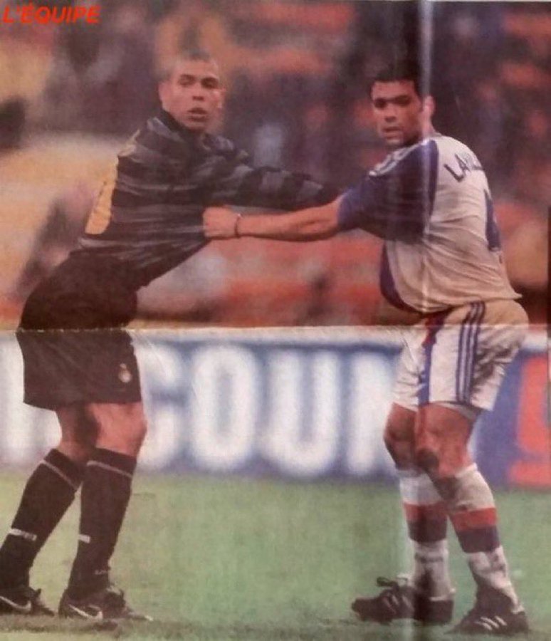 phanou_herko's tweet photo. Ronaldo a 50 ans aujourd’hui. On lui souhaite un joyeux anniversaire mais pour nous il aura toujours 21 ans et 29 jours.   Et on en profite pour pour saluer Florent Laville. https://t.co/5Xi678g2R7