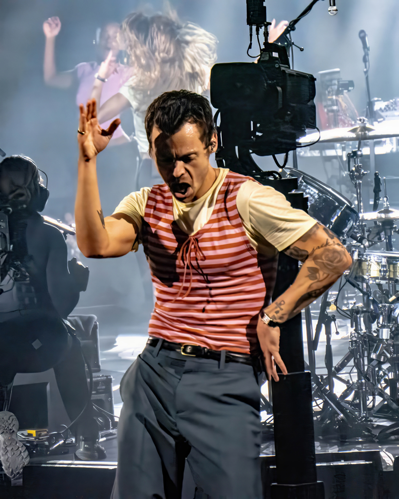 amymckeonphoto's tweet photo. Harry Styles (@Harry_Styles) - Together Together - New York City MSG N7 (09.09.26) #TogetherTogether #MSGN7 https://t.co/nW6ARhbL8w