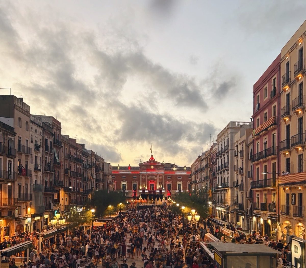 xiquetstgn's tweet photo. GLÒRIA A SANTA TECLA!
VISCA ELS XIQUETS DE TARRAGONA!

❤️ https://t.co/3JAutDxum1