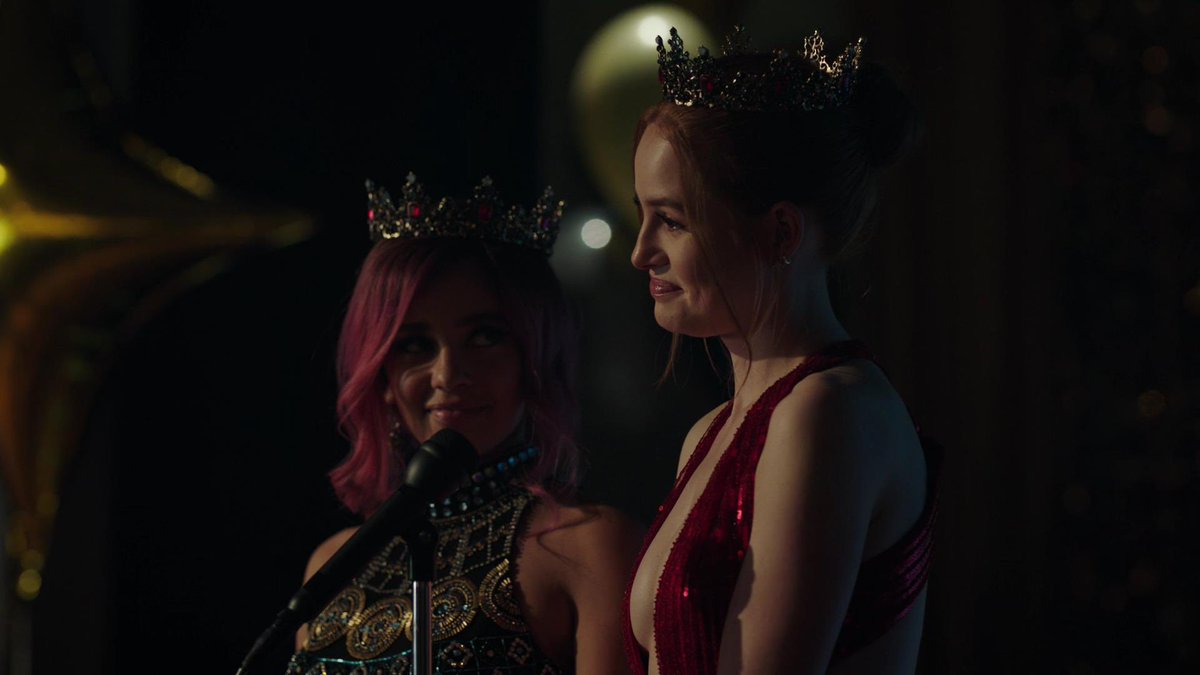 alwaysdislove's tweet photo. the way toni is admiring her here is so cute https://t.co/1k1wk2riIa