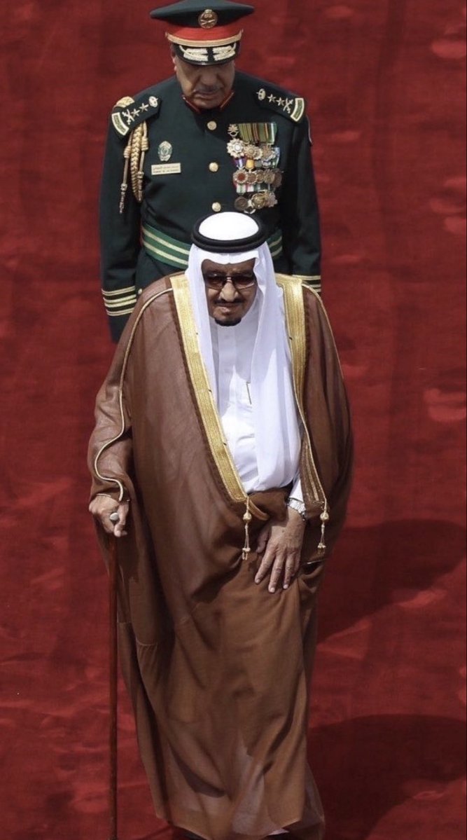 MrRadiT8's tweet photo. @SaudiNews50 ادام الله عزك ياخادم البيتين .. https://t.co/ikSsPQr9rx