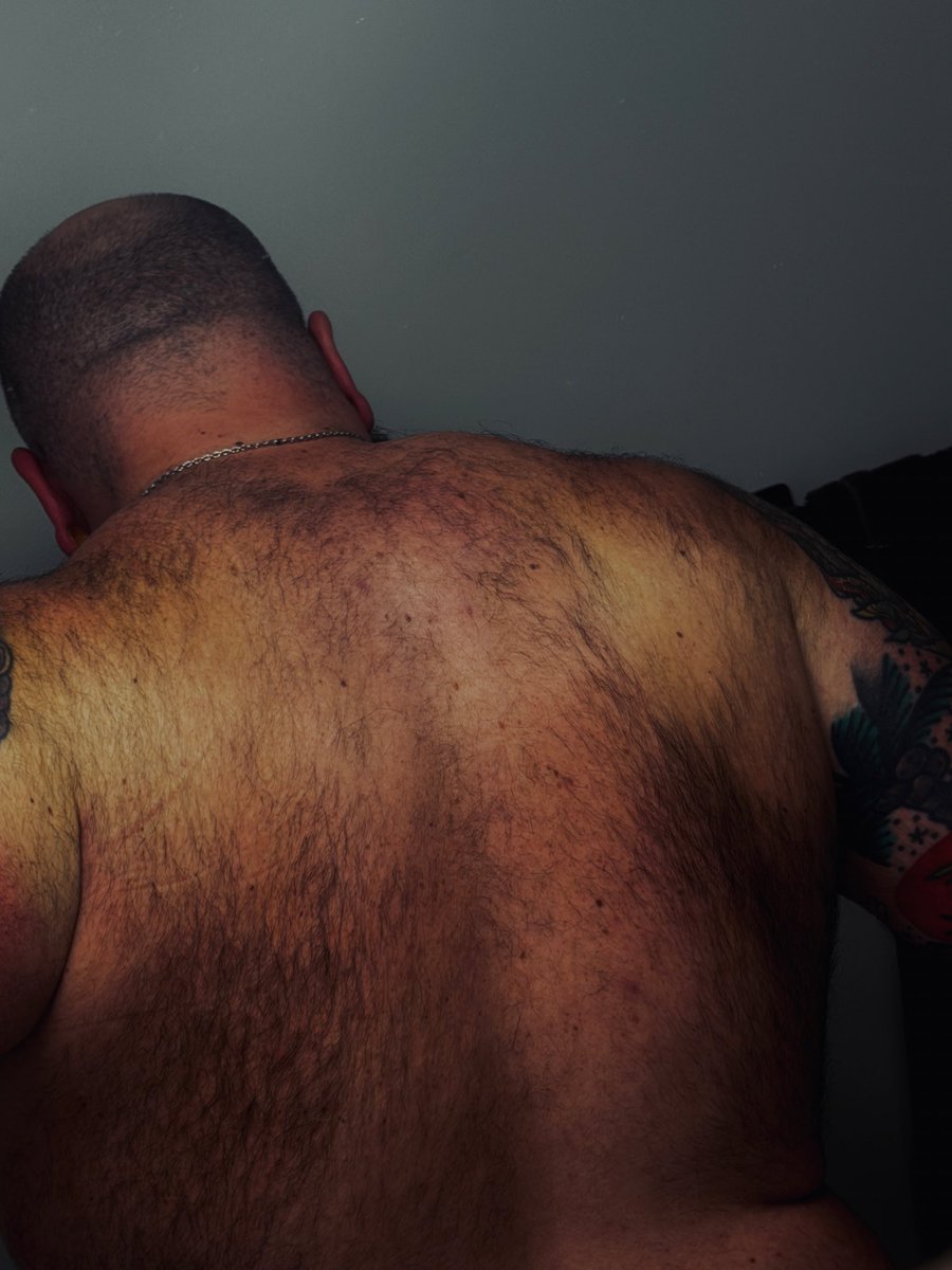 HeavyWarden's tweet photo. New free lifting post up, loves 

https://t.co/WE6FKbx71Q

#bear #hairy #onlyfans #bibear https://t.co/TzVaNJbzrC