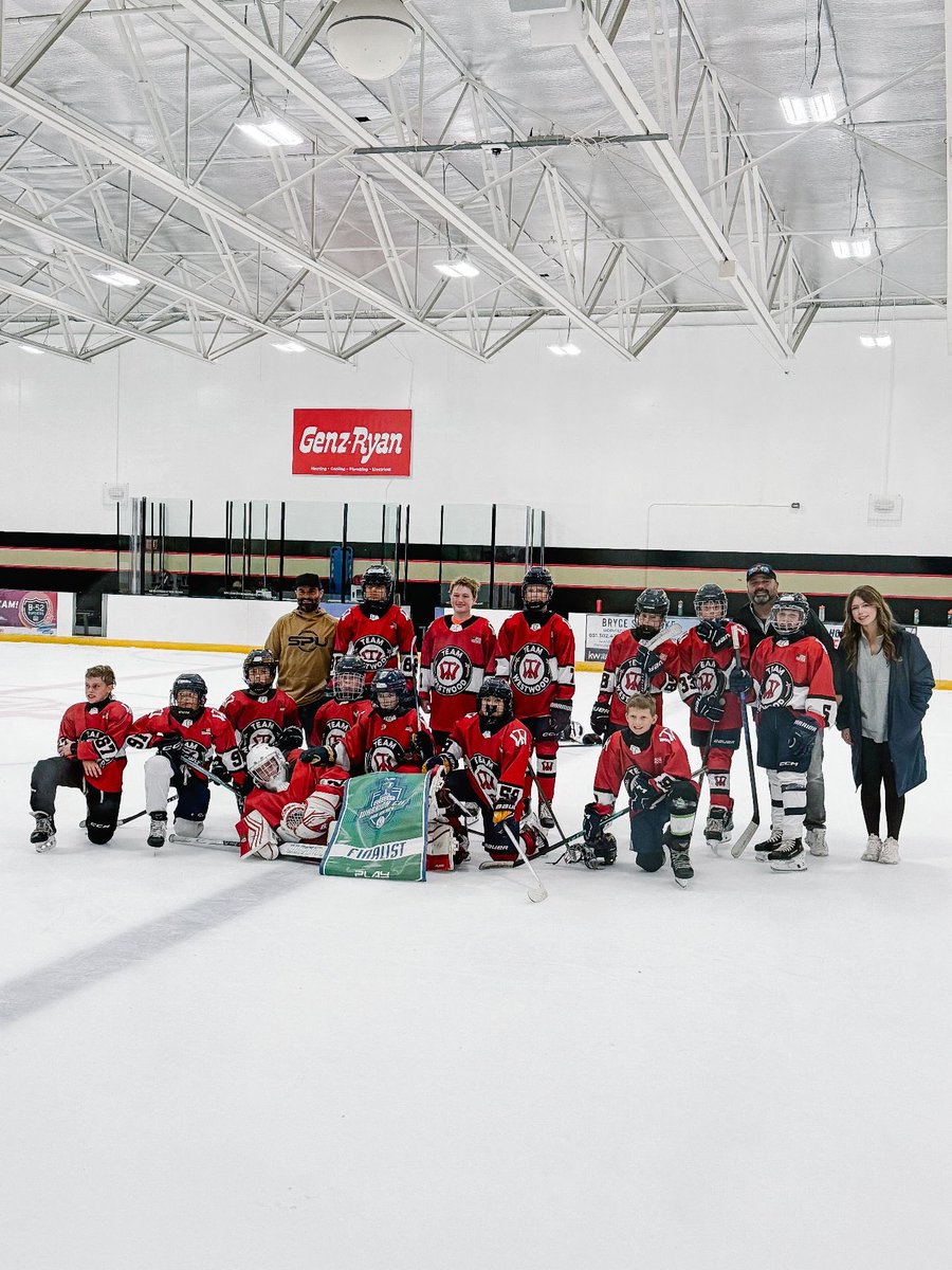 Westwood_Mets's tweet photo. Two weekends ago our boys competed in the Warrior Cup. A great weekend of hockey with great kids and great family’s! That is what Westwood Hockey is all about. #teamwestwood #goodpeople #aaahockey #warriorcup https://t.co/jhGYxspahO