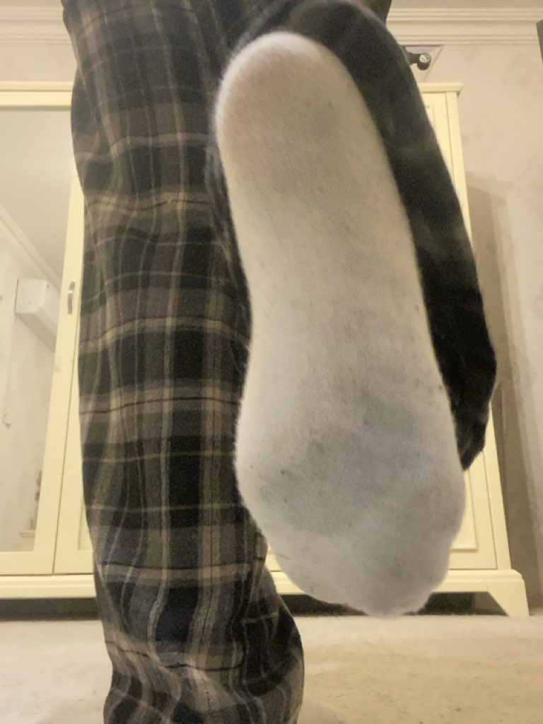 Naifnip's tweet photo. pov : you’re inside my shoes againnn :3 

#feetfetısh #feetِ #feetworshi̇p #soles https://t.co/2LgyLcwoik