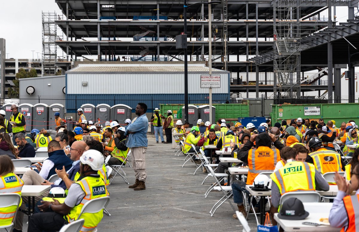 ClarkBuilds tweet picture