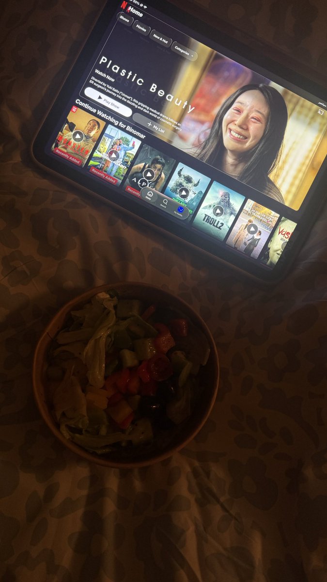 H_bentomar's tweet photo. Light dinner 😬 https://t.co/uNOZyPRDt1