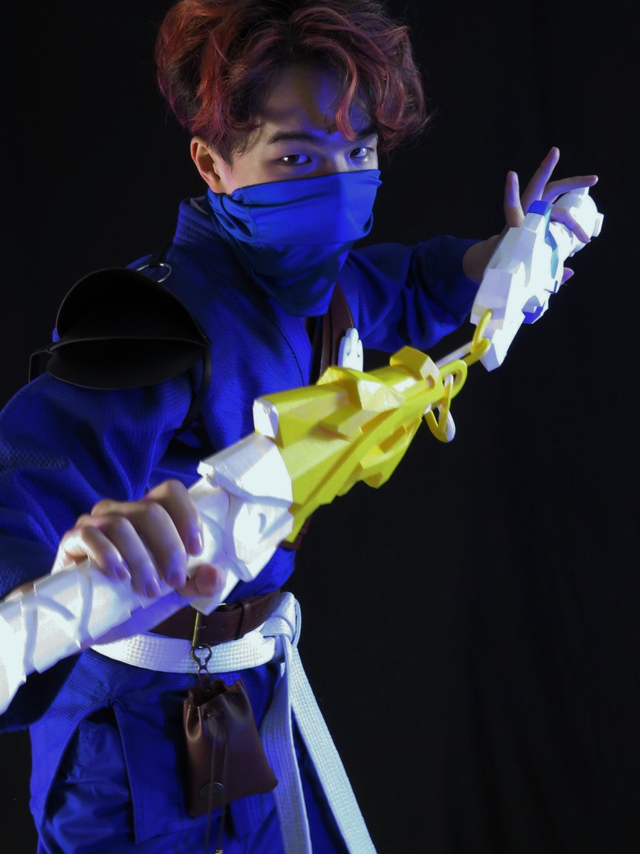 akira__cos22's tweet photo. I’m so happy I’ve got a ton of Ninjago fans yall got EBK (elite ball knowledge) 
I would like to show off my Jay cosplay, my first handmade cosplay. This took me months. It’s not complete yet but it’ll look fire once I come back to finishing it… https://t.co/0gdY6XupGF