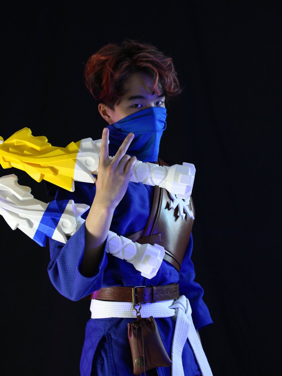 akira__cos22's tweet photo. I’m so happy I’ve got a ton of Ninjago fans yall got EBK (elite ball knowledge) 
I would like to show off my Jay cosplay, my first handmade cosplay. This took me months. It’s not complete yet but it’ll look fire once I come back to finishing it… https://t.co/0gdY6XupGF