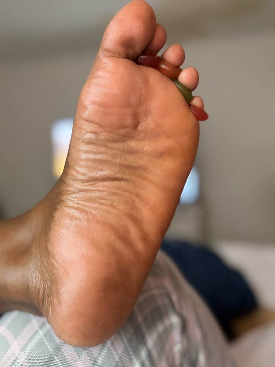 SoleFantasyXO's tweet photo. It's a Candy Toe World 🌎 😜🍭🍬 https://t.co/eWMRPoLq9P