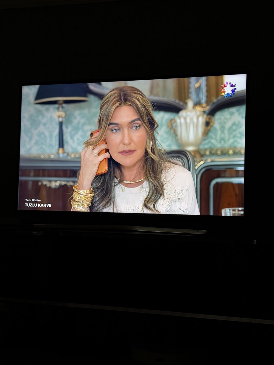 Alevkarakocelik's tweet photo. Sevgili gökhan kim olacaksınız acaba ? Sevgili yengemize layık biri olur umarm 😂😂😂 #Tuzlukahve #şevvalsam @tuzlukahvedizi https://t.co/5YU1KGElAH
