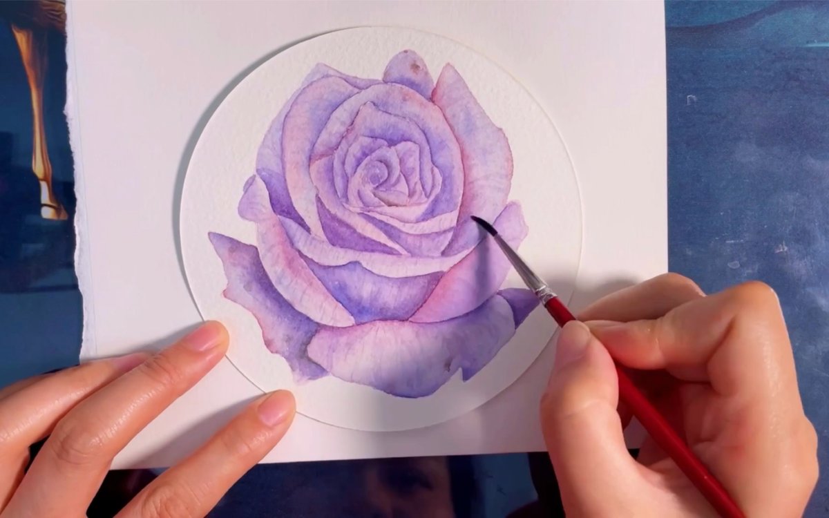 Ayetandiniali1's tweet photo. Looking for a fun weekend plan Try pressing watercolor paper and turning small flower petals into unique art pieces! Super relaxing, no fancy tools needed ， https://t.co/o7u5IZghiK