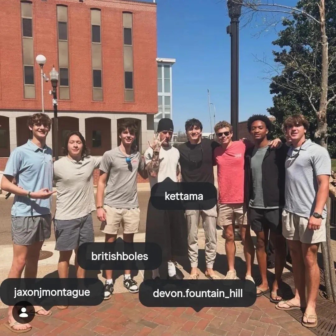 RoyIsThaTruth's tweet photo. And just like that "the best friends" 
have replaced Nolan Wells. 🤦🏾‍♂️ https://t.co/aXA8KcLdmL