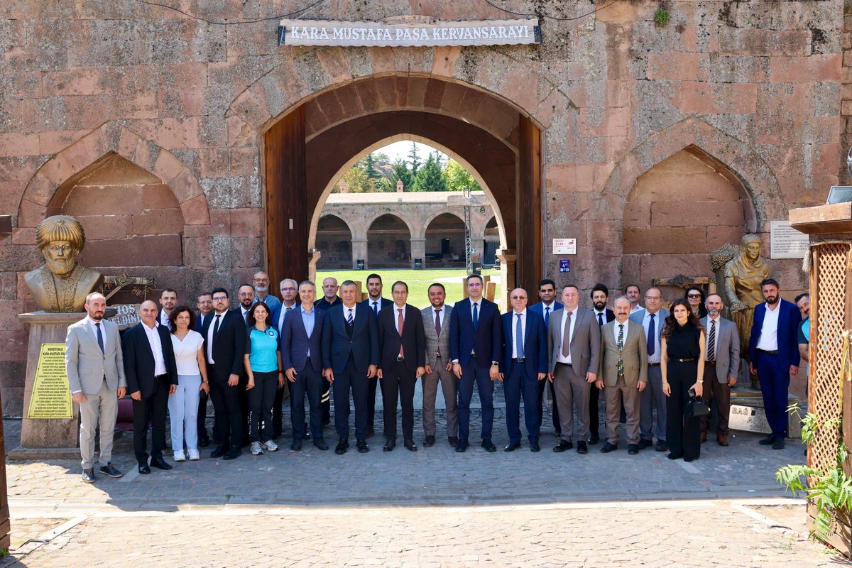 KayDevletHastan's tweet photo. 2026 Yılı 2. Bölge ASKOM Toplantısı Kayseri’de Gerçekleştirildi.

https://t.co/OJO7Elt2kq

#Askomtoplantısı
#Askom
#Acilsağlık
@saglikbakanligi 
@sbkhgm 
@acilafetgovtr 
@sbkhgm 
@kayseriism https://t.co/HkReAXKSJp