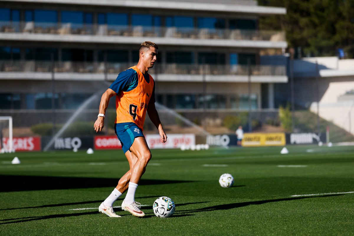 selecaoportugal's tweet photo. UEFA Nations League mode: ON 🔛 https://t.co/XLfg85zBpt