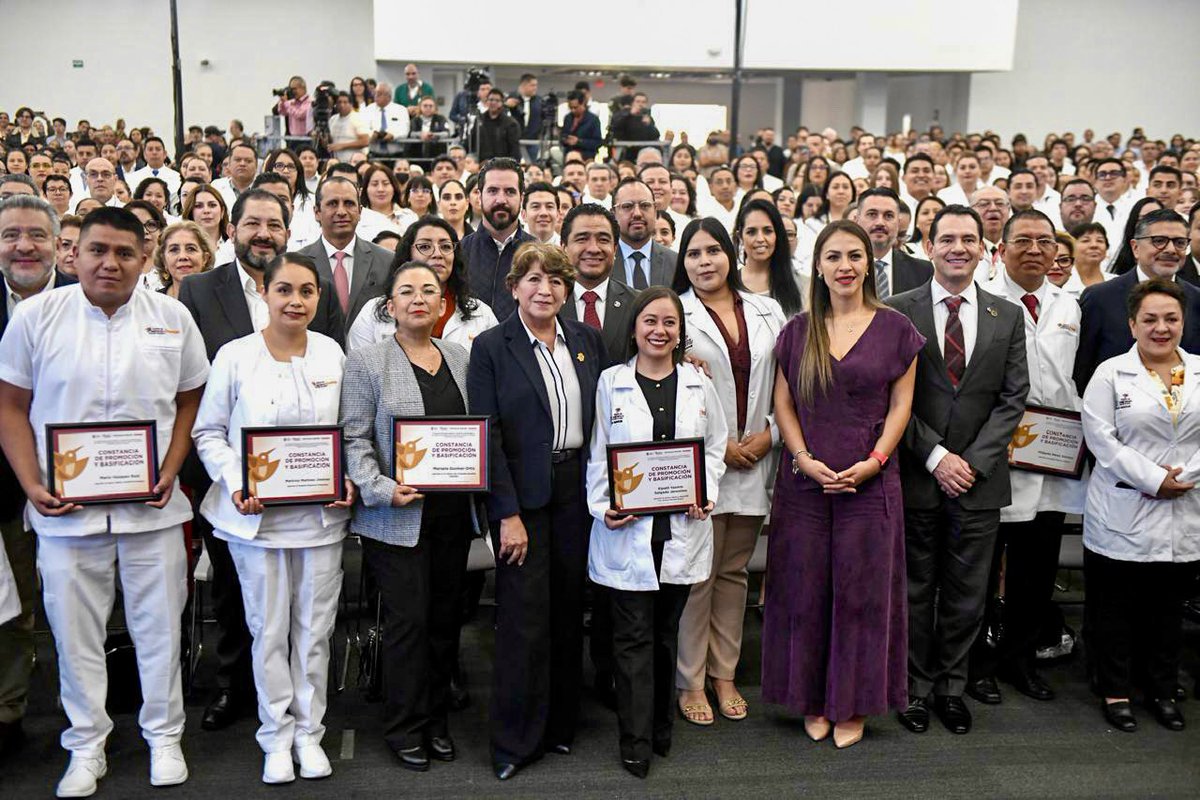 MonicaChDuran's tweet photo. Con el liderazgo de nuestra Gobernadora Delfina Gómez Álvarez, seguimos dignificando el servicio público.

Con estas acciones, 310 trabajadoras y trabajadores del Issemym de las áreas médica, paramédica y administrativa habrán recibido promoción y/o basificación. https://t.co/MgHk0RHro5