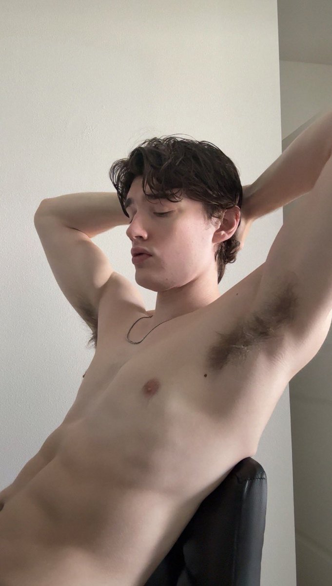 ZainLiam7m's tweet photo. @PressSendXx It’s ok but could u just send me a pic of how ur spit looks im just hungry 🤤 I hope u could also. Make a video of u gooning to me i send u some pics of me https://t.co/CLFbz7MI73