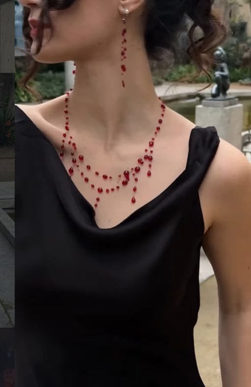 sophiaevaa_'s tweet photo. Blood drop necklace 🩸 https://t.co/OsI7M4Mrgk