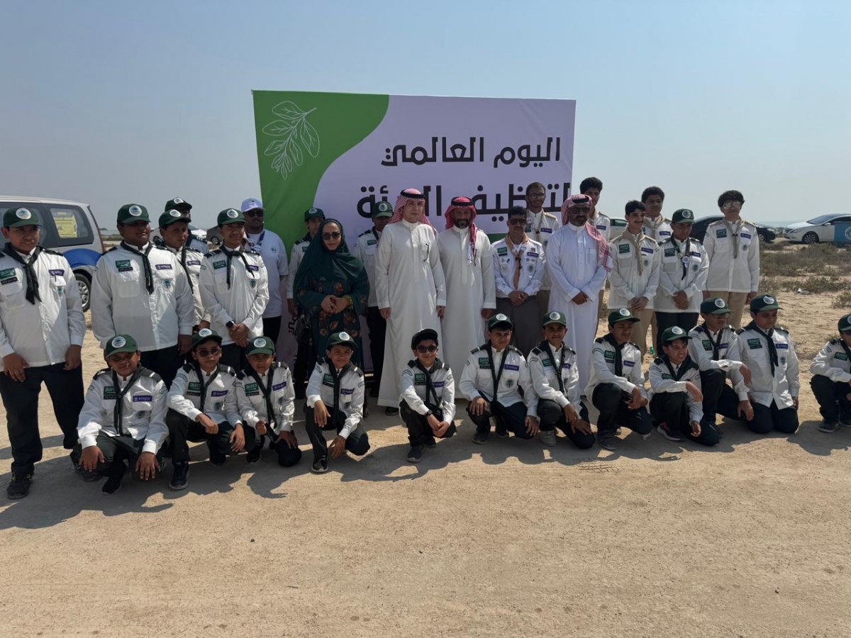 smeorgsa's tweet photo. سجلت #جمعية_البحار أولى مشاركاتها الميدانية في حملة تنظيف غابات المانجروف بالقطيف، بتنظيم من @ncvcksa وبحضور رئيس الجمعية أ. أحمد العمير وعدد من الأعضاء والجهات المشاركة.

خطوة أولى ضمن جهودنا لحماية البيئة البحرية واستدامتها.🌿🌊🇸🇦 https://t.co/ssFhSvCqnS