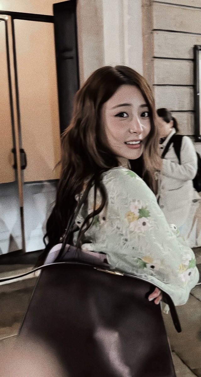 THEMOUNTA1N's tweet photo. ㅤ 

                                            𝘱𝘳𝘦𝘵𝘵𝘪𝘦𝘴𝘵 𝘨𝘪𝘳𝘭 𝘪𝘯 𝘮𝘪𝘭𝘢𝘯 https://t.co/HD05jYnhuV