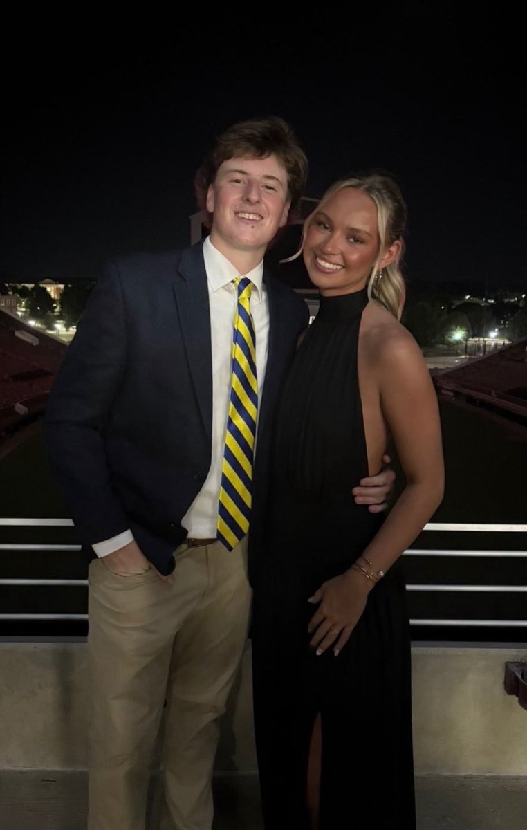 bagatron900's tweet photo. The SEC is a wild place man. #whynotme https://t.co/V0KO4gdNwJ