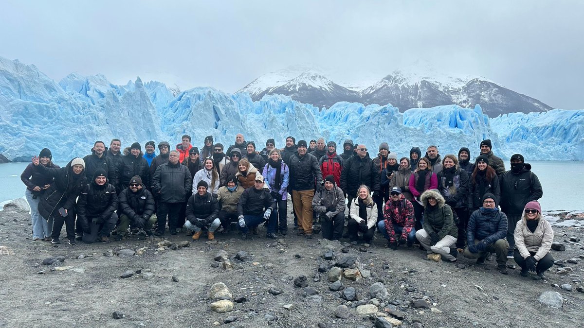 Enfasys's tweet photo. ❄️ Nexsys realizó el Exclusive Summit en El Calafate, reuniendo a más de 30 canales de Argentina, Uruguay y Paraguay con marcas líderes como AMD, Adobe, HP e IBM para potenciar el desarrollo de nuevos negocios IT en la región.

🔗 https://t.co/ZfQlibOYYl

#Tecnologia #CanalIT https://t.co/9XKdgt6meS