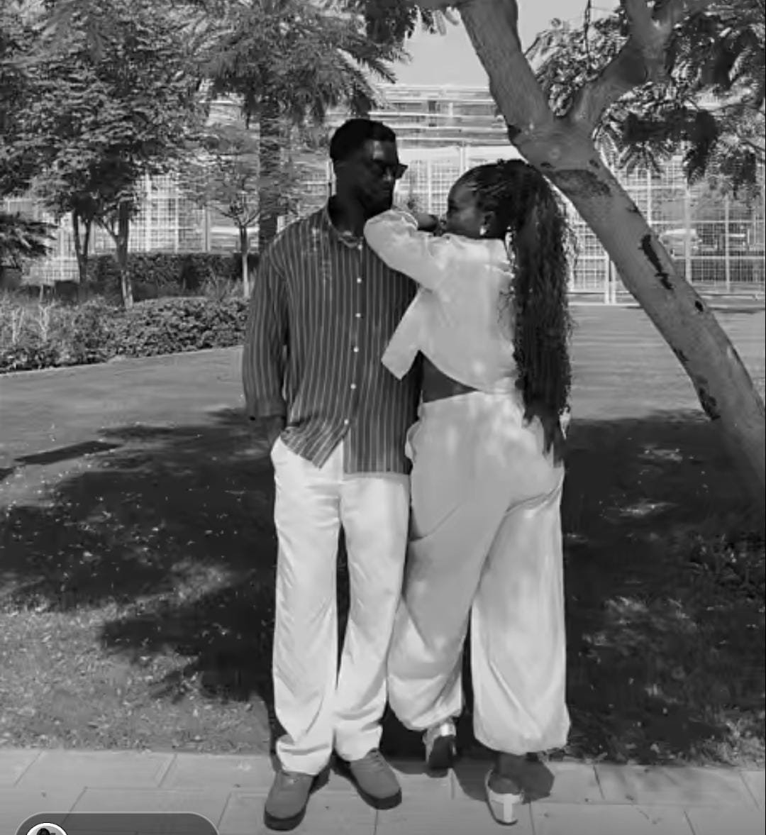 Kenram01's tweet photo. Awww two love birds π₯°π₯°π₯°
KEN EXPLORES DUBAI
EYRAM EXPLORES DUBAI
KENRAM THE EXPLORER
#DrKenAmpofo
#EyramYigah
#Kenram
#PerfectMatchXtra https://t.co/uMnjZvEQBI