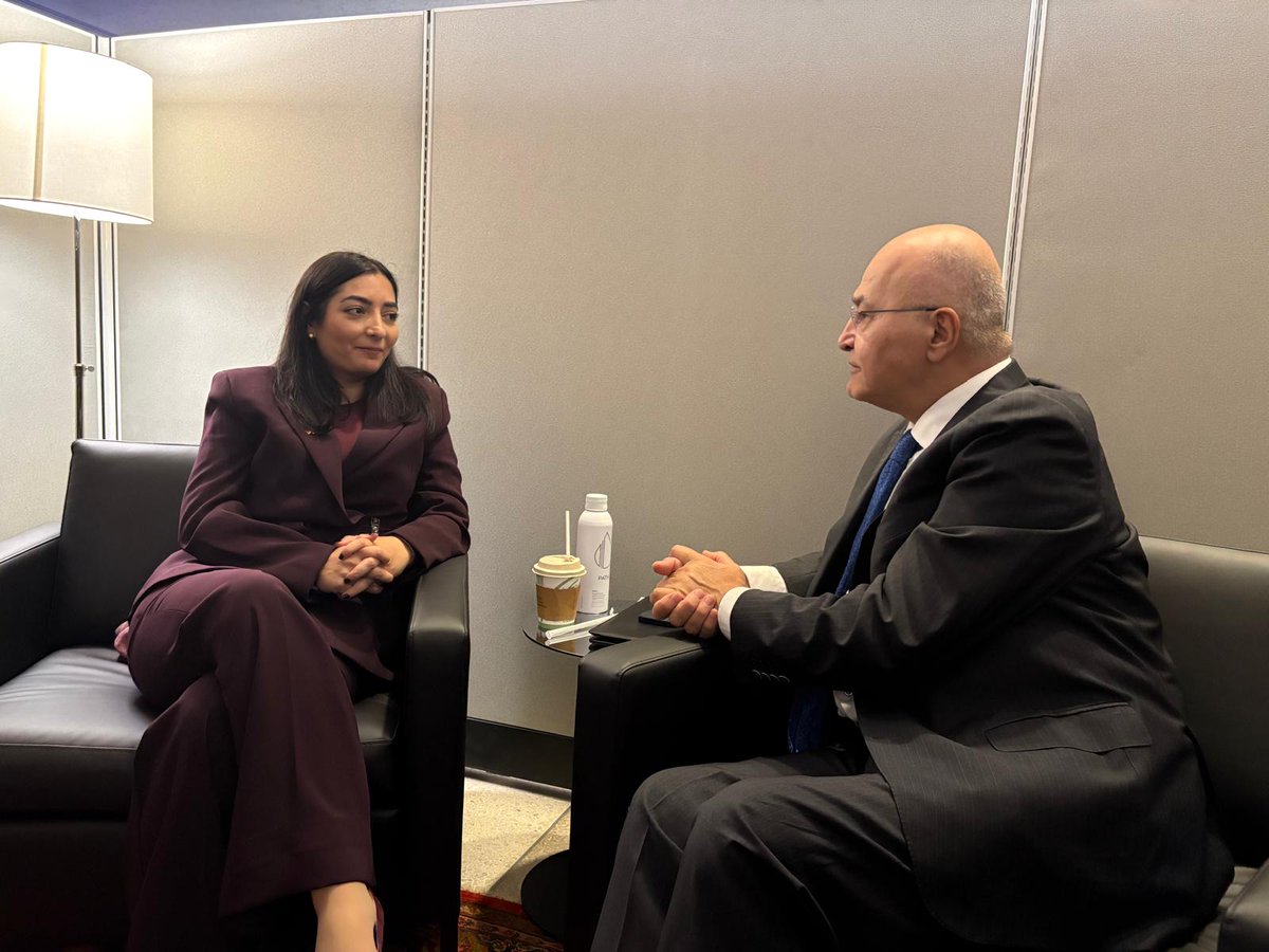 UNHCRgov's tweet photo. 🇩🇪High Commissioner @BarhamSalih met with Minister Reem Alabali Radovan to thank Germany for its support for sustainable refugee responses.

They discussed how Germany can help advance refugee inclusion and self-reliance through jobs, skills and investment in host communities. https://t.co/5P7jXQCnAh