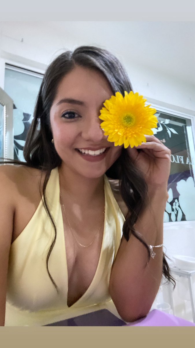 MagalyLeos's tweet photo. 💛✨ https://t.co/CYA0SpTJEy
