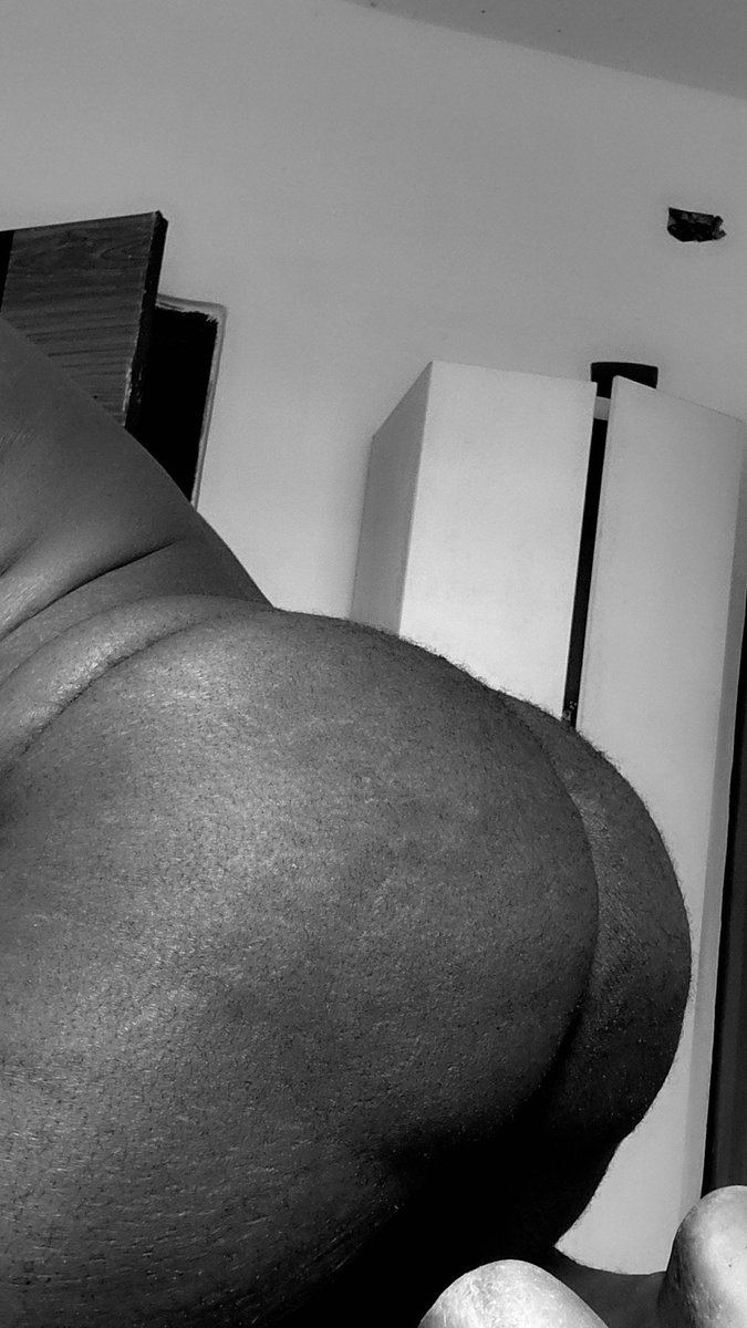 Kingmelanie_'s tweet photo. @messuti2004 @menlover2022 https://t.co/sNTh9TMvPK