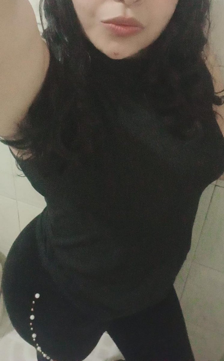 FOXIMAXIN2197's tweet photo. Karla es la chica para el premio del primer lugar con Fer en trío recuerden ya solo 5 números disponibles https://t.co/Ro7mHb0z2f