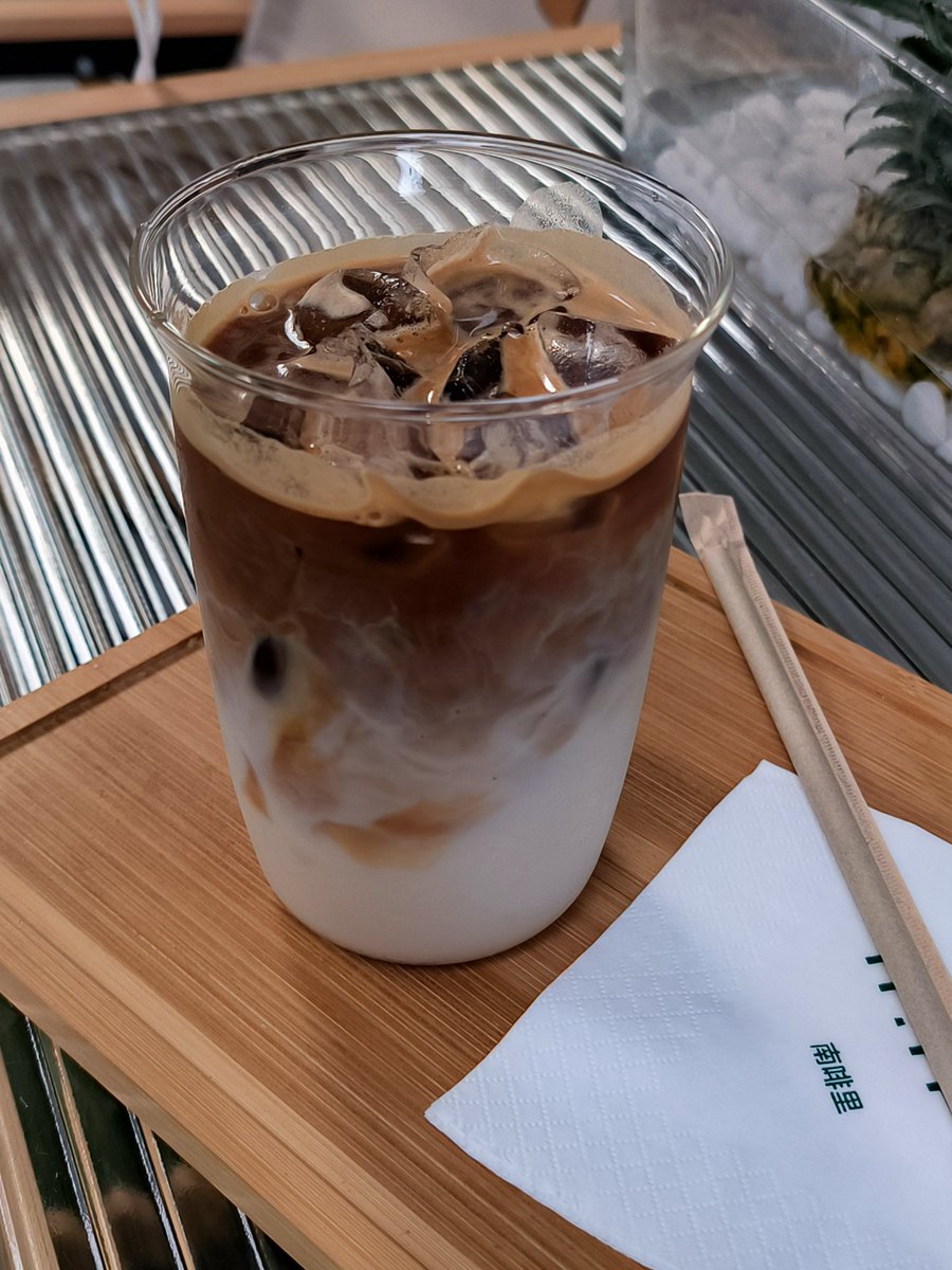 ParticiaKayeqg's tweet photo. Just had the most comforting late-night snack: warm oat latte paired with a slice of honey toast—small joys hit different. https://t.co/VtOHcOWRk5