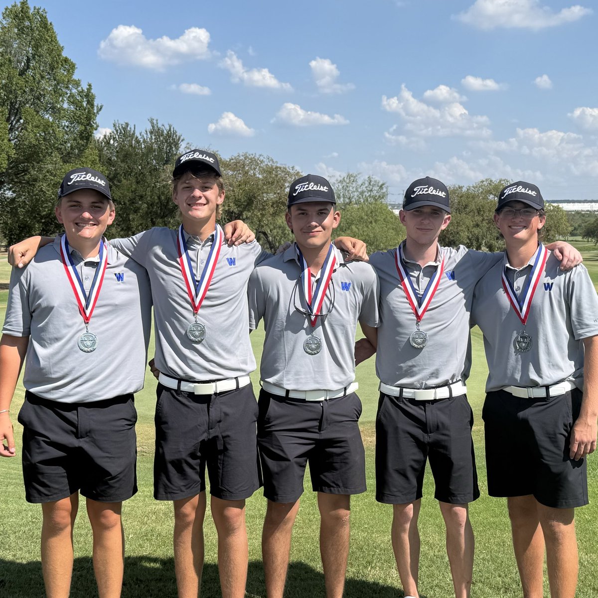 whsrooathletics's tweet photo. 🏆 BIG DAY FOR ROO GOLF!

🥇 Girls Division Champions — 330
🥇 Kennedy Bailey — 75 (+3)
🥈 Sailor Chen — 78 (+6)
🏅 Ava Cordary — 86 (+14), T-5th

🥈 Boys Division Runner-Up — 339
🏅 Logan Henn — 81 (+9), T-4th

Plenty of hardware coming home from the Texan Shootout! 🦘⛳️ https://t.co/mPIkgy38Ud