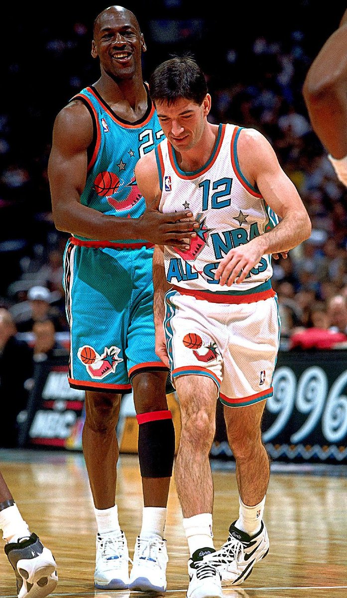 BBallNowandThen's tweet photo. MJ chopping it up with John Stockton during the All Star game. https://t.co/aNxSqxXTPe