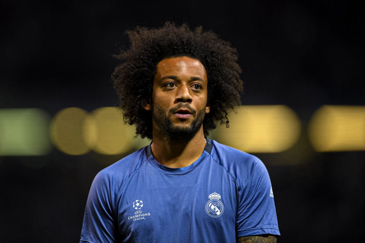_gjr7's tweet photo. الإحماء
الدقائق التي سبقت النهائي؛ لاعبو ريال مدريد يستعدون، الوجوه مركزة، والعيون على ليلة واحدة قد تصنع التاريخ 👀🔋 .
#APorLa12 | #UCLFinal | #JuveReal https://t.co/RP8RIviWxC