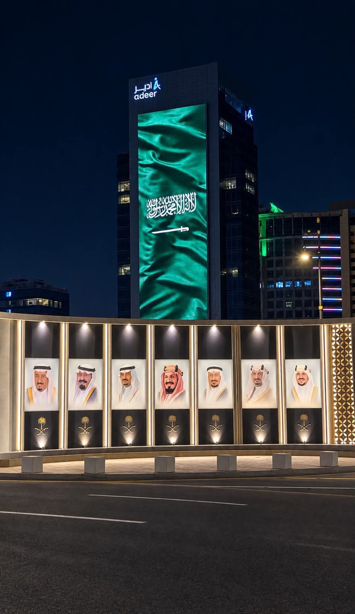 ezsoiiiu's tweet photo. دُمت يا وطني متفرداً بالحب و العطاء 
دُمت درعاً وعزة للإسلام و المسلمين ..

- كل عام دُمت لنا عزاً وفخراً يا بلادي العظيم 🇸🇦🤍.
#اليوم_الوطني_السعودي_٩٦ https://t.co/Rqo9GT25HV