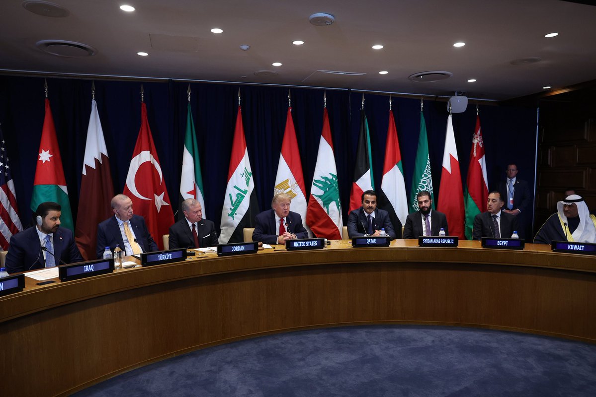 tcbestepe's tweet photo. Cumhurbaşkanımız Sayın Recep Tayyip Erdoğan, Körfez İşbirliği Konseyi ülke liderleri ile bir araya geldi https://t.co/tmetpVbQH8 https://t.co/Gdtj2edT0H
