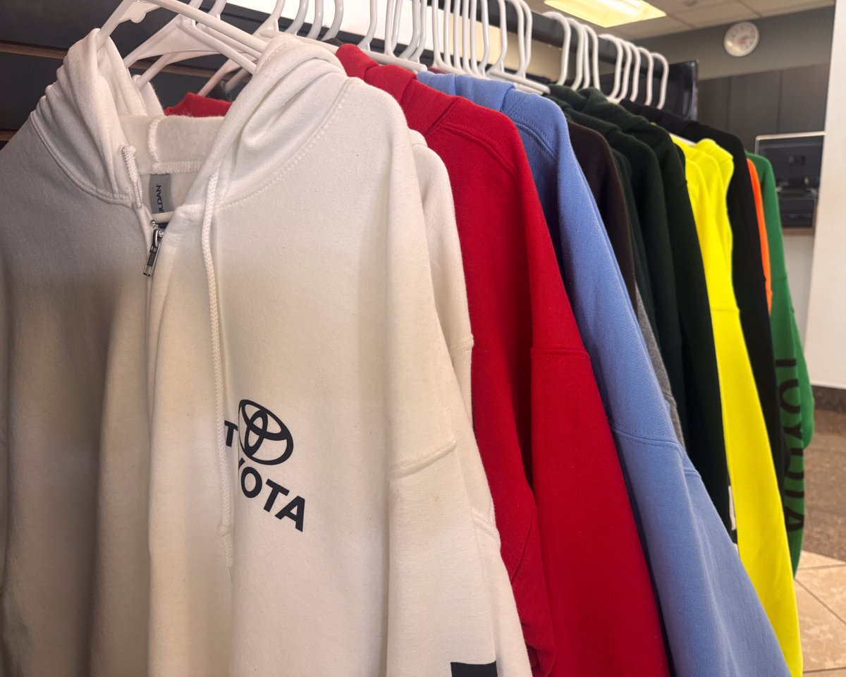 RogersToyota's tweet photo. We are getting closer to Fall! ๐ Stay warm with our Toyota Hoodies and Zip-Ups!
#lewistonidaho #rogerstoyotaoflewiston #rmxperformance #Idaho #AdventureReady https://t.co/TGuvBV1xNK
