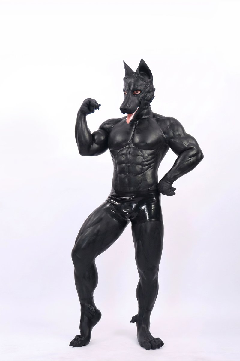 Smitizen's tweet photo. Good boy? Not so sure. 🐶😈
#DogMask #SiliconeMask #DarkAesthetic https://t.co/xvrv1c8AfO