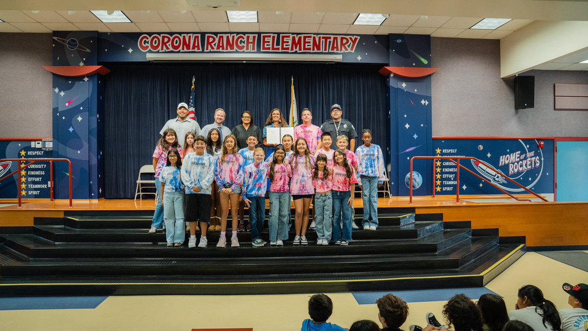 RivSupCourt's tweet photo. Last week, Presiding Judge Jacqueline C. Jackson visited Corona Ranch Elementary to present a 2026 Civic Learning Award Honorable Mention! ⚖️

The award recognizes the school’s commitment to civic education and engagement.

Congratulations to the students, educators &amp; staff! 🎉 https://t.co/zQ2ck5EKj9