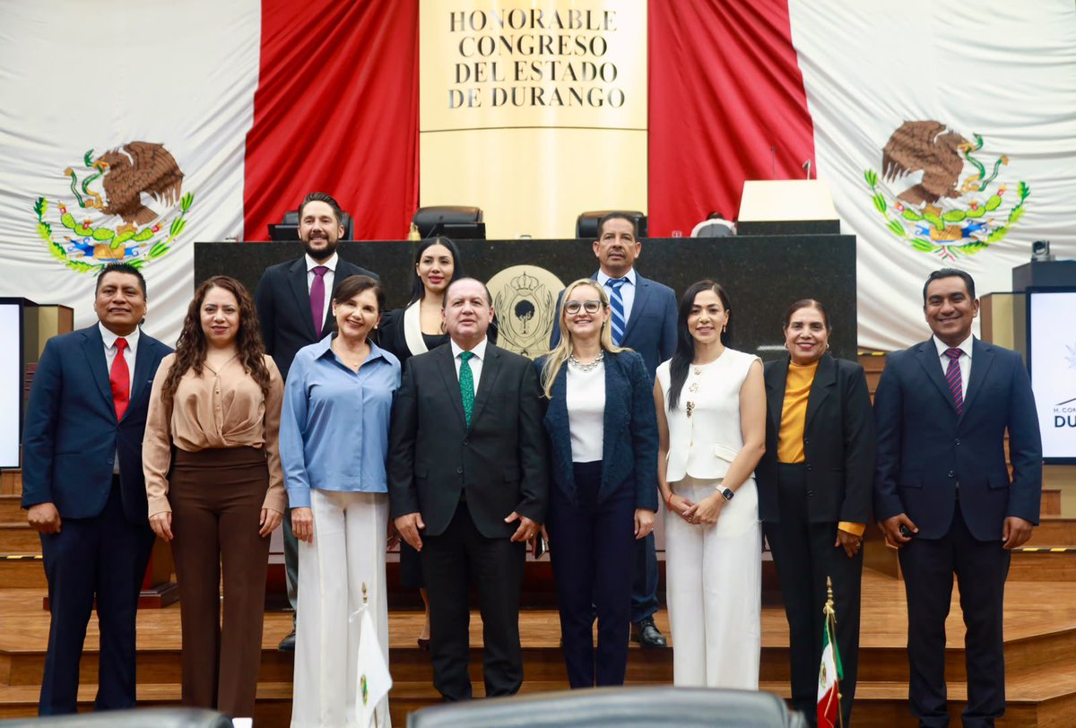 danisotto's tweet photo. En el marco de la Glosa 2026, continuamos con las comparecencias en el Congreso del Estado, correspondientes al Eje 2 “Durango Competitivo, Próspero y de Oportunidades”. 🤝🏻

Hoy escuchamos y dialogamos con las y los titulares de las dependencias que impulsan el desarrollo económico, el campo, el turismo y las oportunidades laborales de nuestro estado:

🌾 Jesús López, Secretario de Agricultura y Desarrollo Rural.
📈 Fernando Rosas, Secretario de Desarrollo Económico.
👷🏻‍♀️ Belén Morales, Secretaria del Trabajo y Previsión Social.
🌄 Elisa Haro, Secretaria de Turismo.

Desde el Congreso seguimos dando seguimiento a las acciones y resultados que contribuyen a construir un Durango con más oportunidades, crecimiento y bienestar para todas y todos. 💚