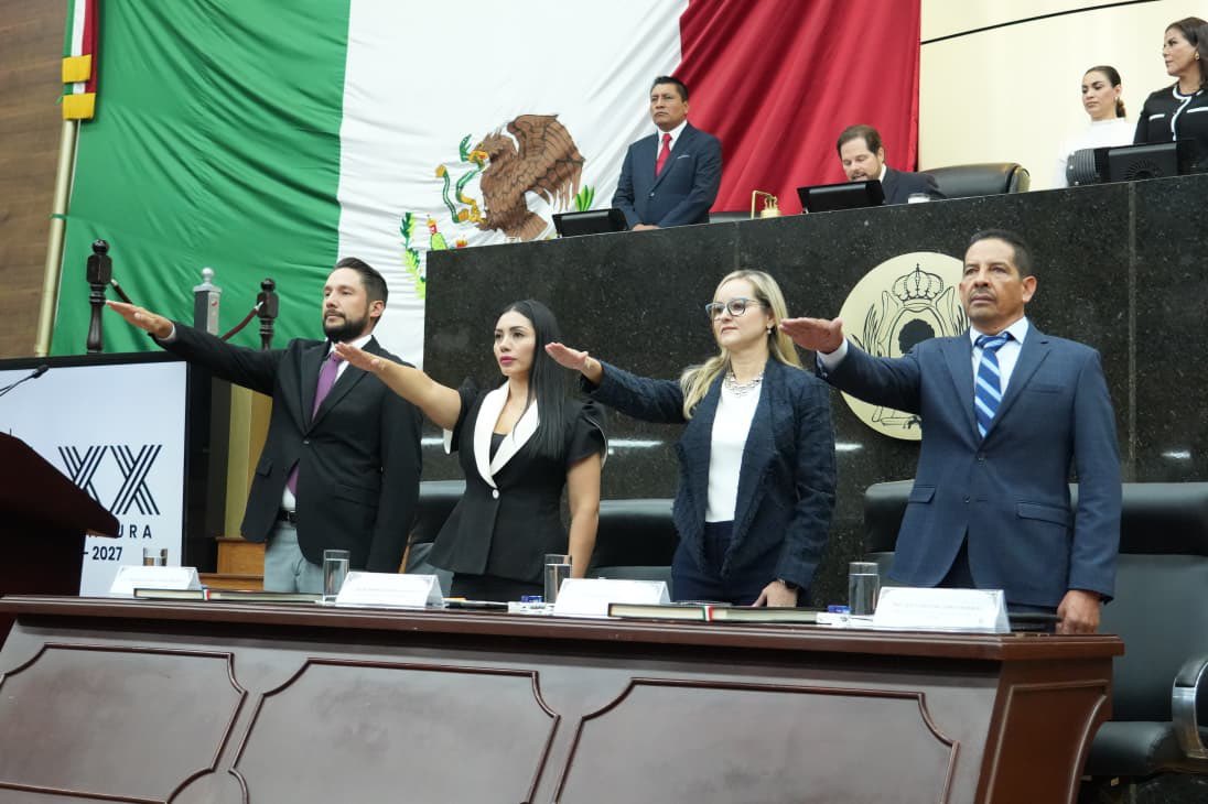 danisotto's tweet photo. En el marco de la Glosa 2026, continuamos con las comparecencias en el Congreso del Estado, correspondientes al Eje 2 “Durango Competitivo, Próspero y de Oportunidades”. 🤝🏻

Hoy escuchamos y dialogamos con las y los titulares de las dependencias que impulsan el desarrollo económico, el campo, el turismo y las oportunidades laborales de nuestro estado:

🌾 Jesús López, Secretario de Agricultura y Desarrollo Rural.
📈 Fernando Rosas, Secretario de Desarrollo Económico.
👷🏻‍♀️ Belén Morales, Secretaria del Trabajo y Previsión Social.
🌄 Elisa Haro, Secretaria de Turismo.

Desde el Congreso seguimos dando seguimiento a las acciones y resultados que contribuyen a construir un Durango con más oportunidades, crecimiento y bienestar para todas y todos. 💚