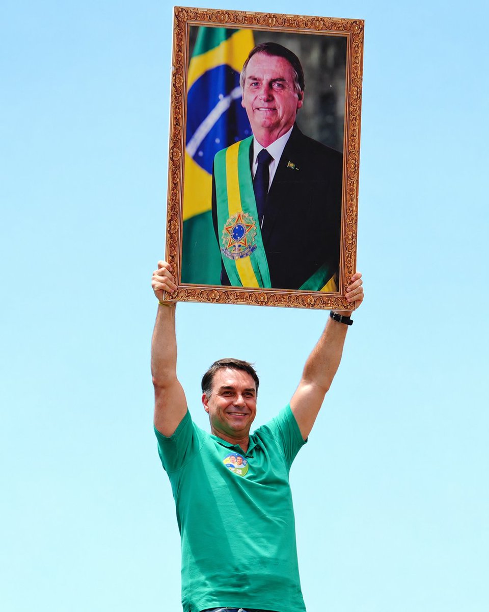 bolsoneas_'s tweet photo. É pelo Brasil, mas também é por você, Bolsonaro! https://t.co/zmoPuLBrOe