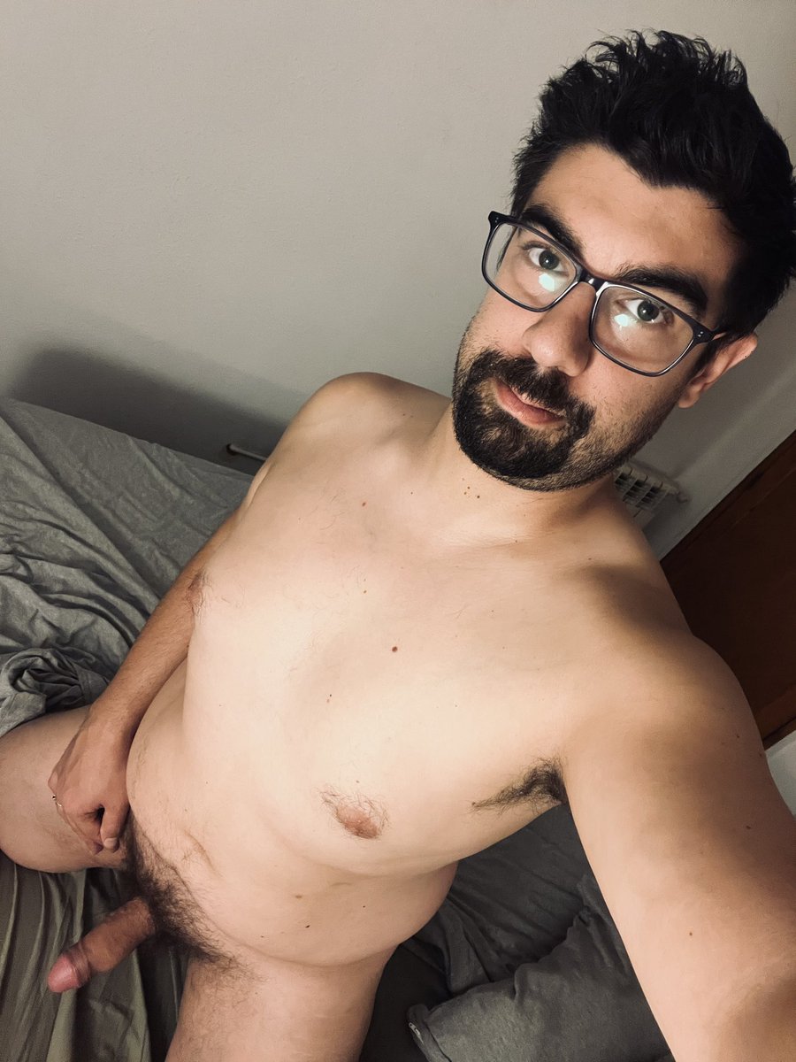 alexdp_93's tweet photo. ¡Buenas noches! Creo que ya va siendo hora de cortarme el pelo… ¿qué opinas?
#gayboy #gayespaña #gay #hardon #ereccion #hardcock #polladura #hairycock #pollapeluda #closeup #dickandface #pollaycara #cockandface https://t.co/PVbVGgGHh3