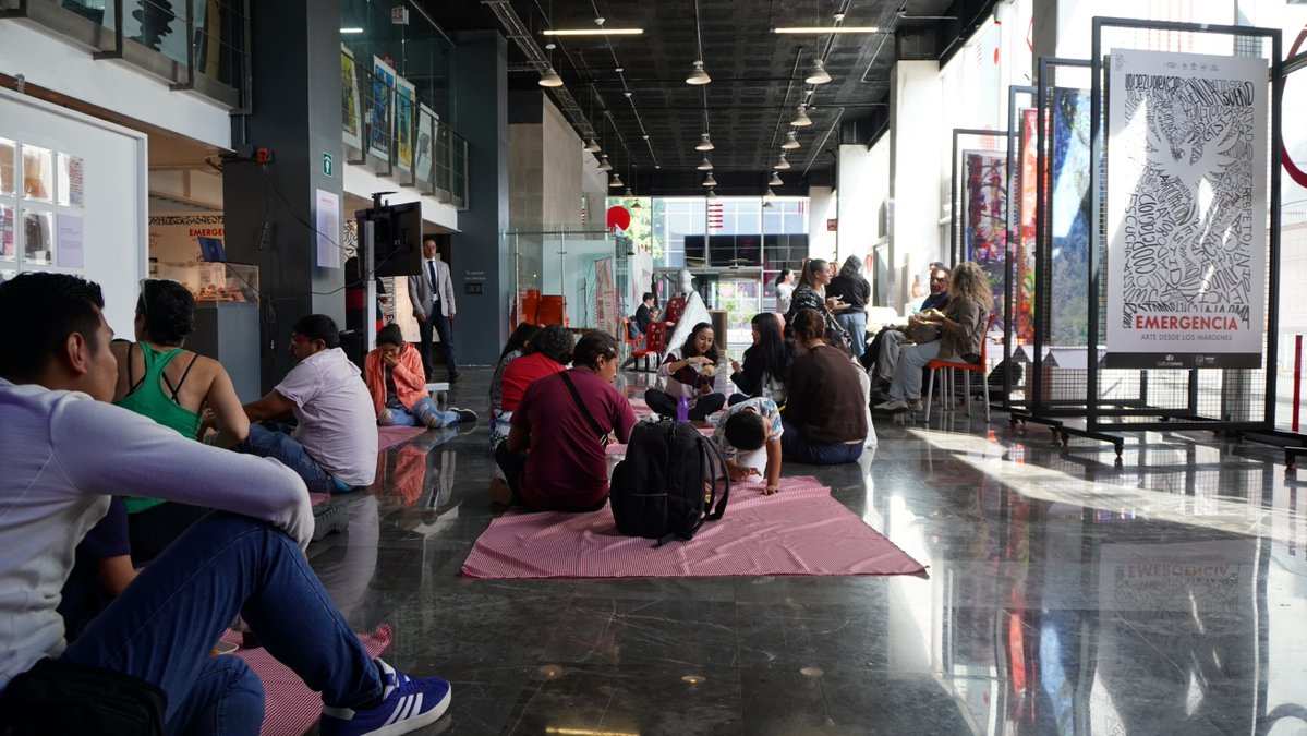 ccutlatelolco's tweet photo. En el marco del Día Internacional de la Paz, compartimos un espacio para reflexionar sobre la importancia de construir, desde nuestras comunidades, una cultura de paz.

Durante el encuentro realizamos el Picnic por la Paz y la inauguración de Wall of Tears, un espacio para reconocer las historias, las pérdidas y las voces de quienes han vivido los impactos de la violencia y los conflictos.

Fue un encuentro para escuchar, recordar y acompañarnos, reafirmando que la paz se construye colectivamente y que todas las vidas merecen ser respetadas.
