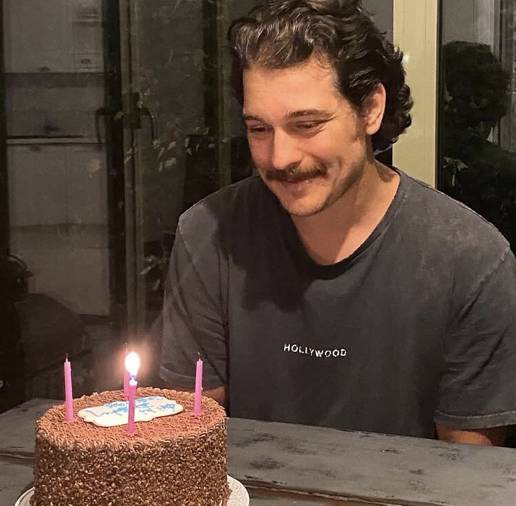 dildar_10's tweet photo. GOAT Çağatay Ulusoy 36 yaşinda🖤iyi ki doğdun kral🎂@cagatayulusoyy #Çağatayulusoy https://t.co/twM2BGf5EL