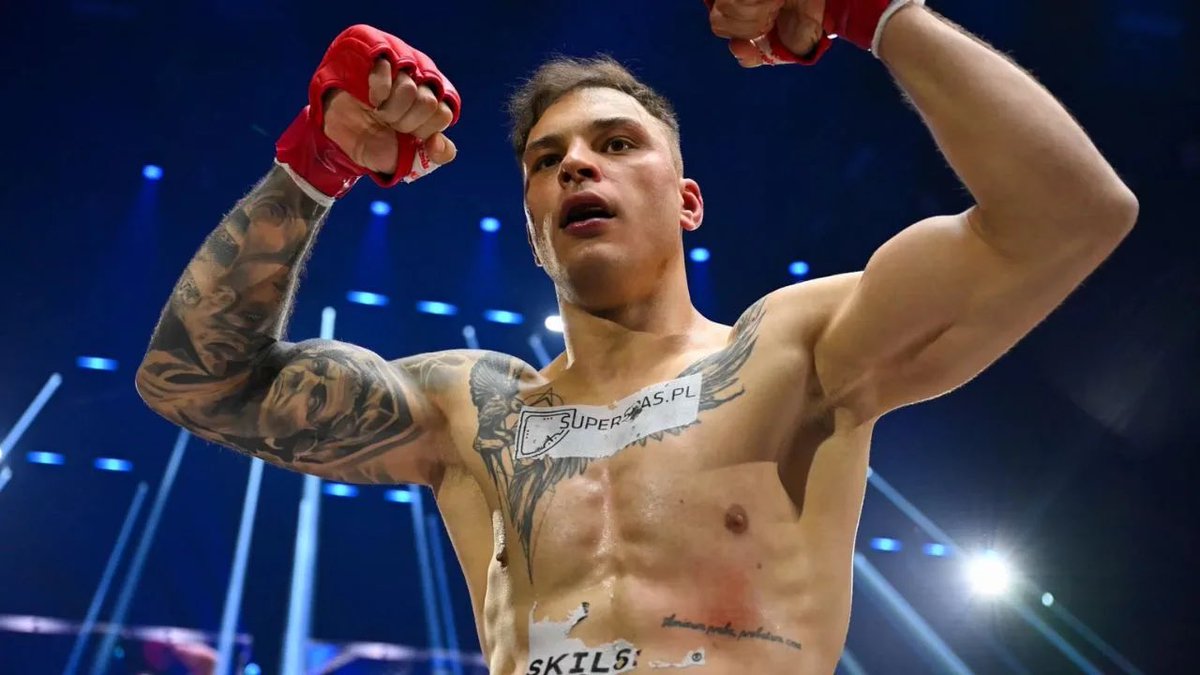 GlobalCageMMA's tweet photo. Damian Piwowarczyk (11-4) -125 Vs Emilio Quissua (8-0) +105 

Fight Pick: Quissa 

Piwowarczyk is an absolute giant for this weight class at 6’6 and he is a very durable fighter in the cage. He can take some shots and keep going at you but isn’t very technical himself just looking for huge power shots. Quissa is the opposite striker here he looks for his shots and doesn’t just run on looking for a canon shot to knock you straight out. He will pick you apart with his more rangy and technical shots. 

Betting Pick: O 1.5 Rds -130

#MMA #UFC #DWCS