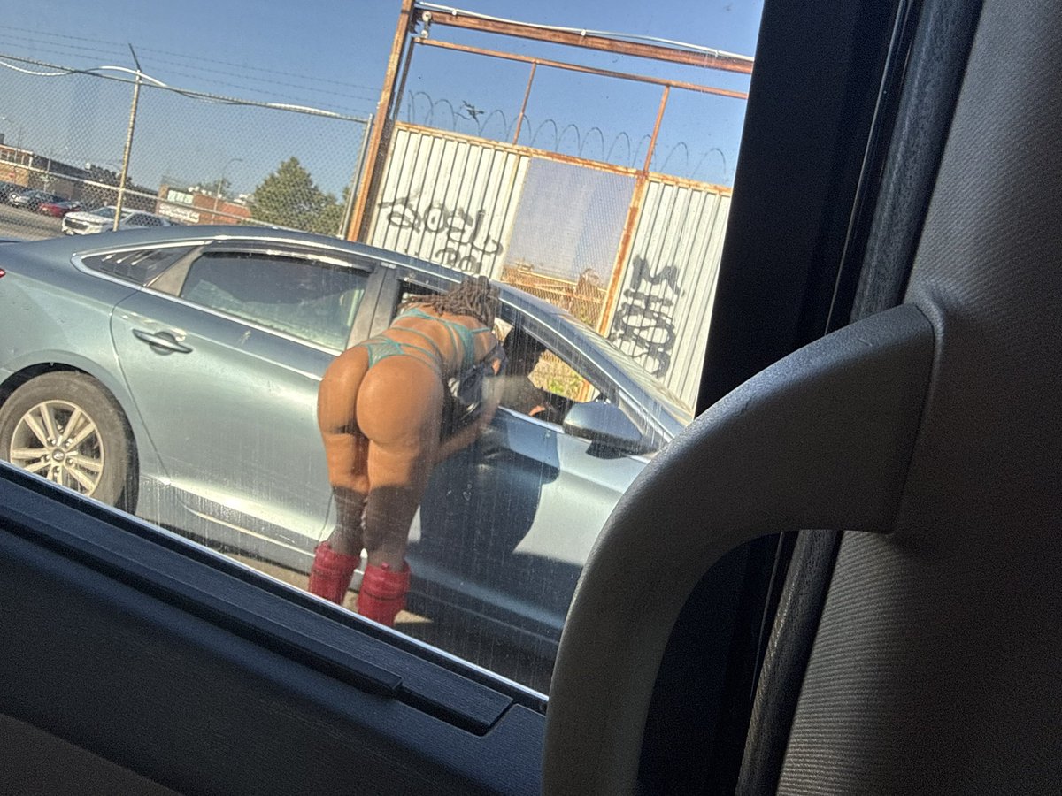 Antsworld47's tweet photo. #candidass #goon https://t.co/FxESvSExtL