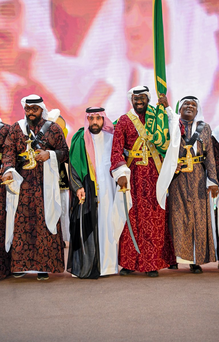 jazangov's tweet photo. سمو أمير منطقة جازان 
#محمد_بن_عبدالعزيز
يرعى احتفال أهالي المنطقة بـ #اليوم_الوطني_السعودي، الذي نظمته #إمارة_جازان بالتعاون مع #أمانة_جازان.

#عزنا_بطبعنا https://t.co/GhdMBH1utT