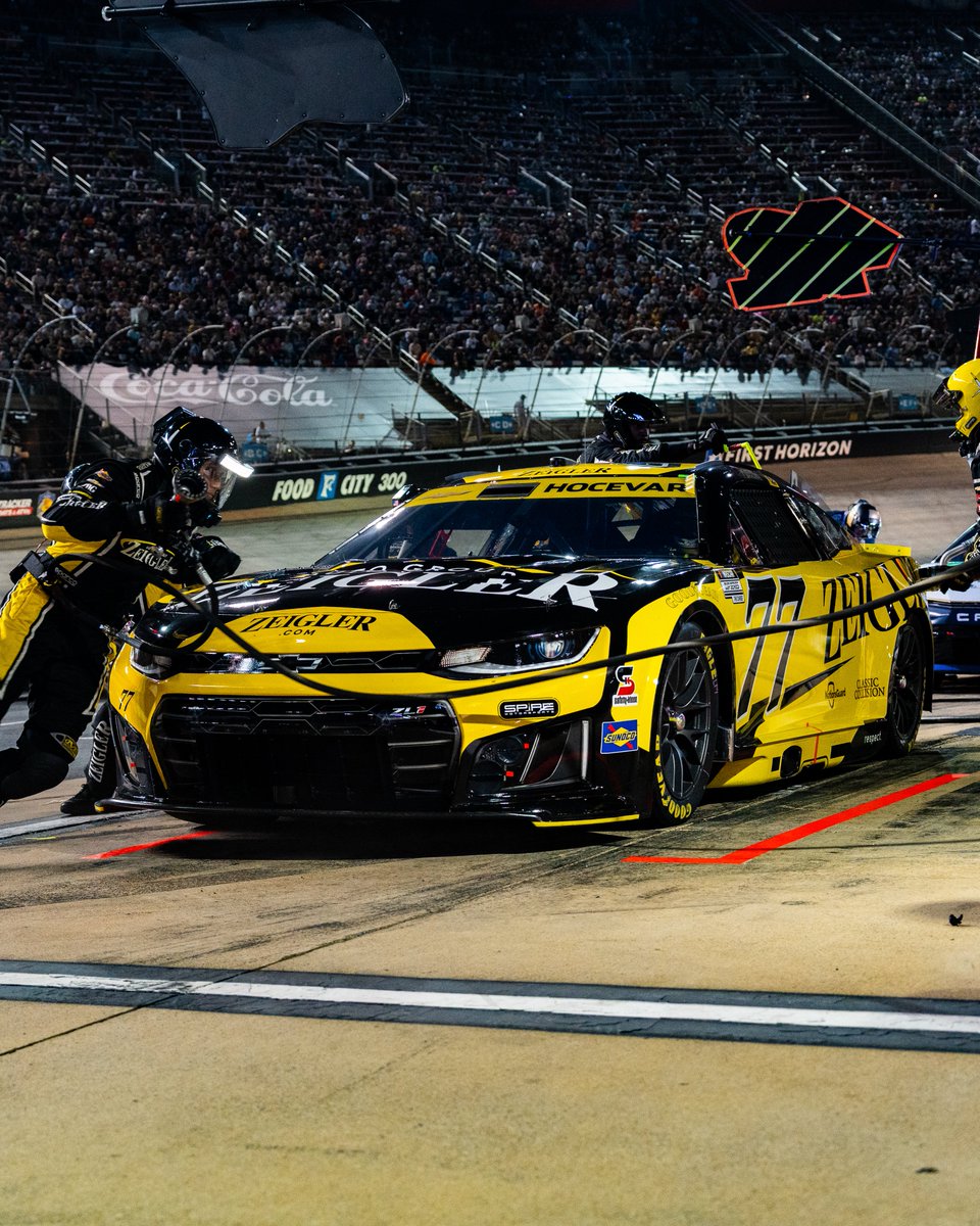 SpireMotorsport's tweet photo. We rocking with the new look?

@CarsonHocevar | @zeigler_racing https://t.co/sbeNKPBZ3Y